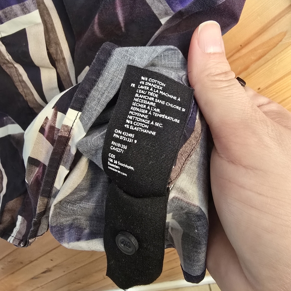 COS Abstract Patterned Blouse Size 4 - Picture 5 of 6